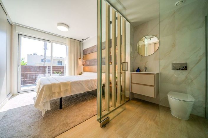 Image No.28-Villa de 4 chambres à vendre à Alicante City