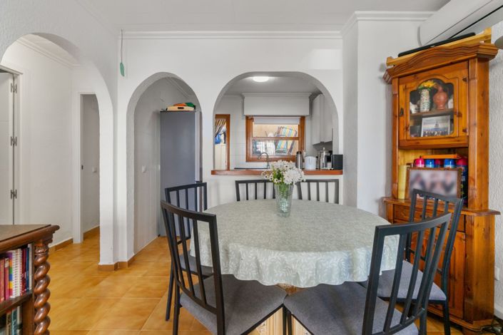 Image No.5-2 Bed Townhouse for sale