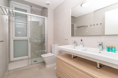 bzpaap118182949801024v095ec