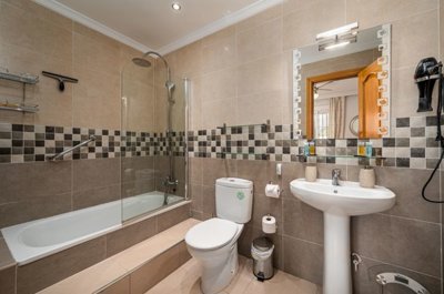 bzpaap118142948241024v09175