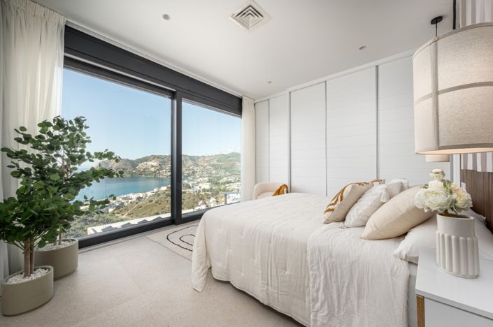 Image No.8-Villa de 4 chambres à vendre à Almuñécar