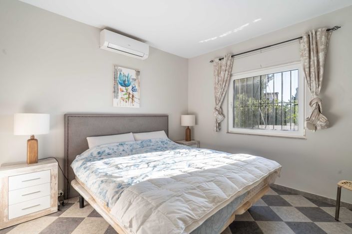 Image No.18-3 Bed Villa for sale