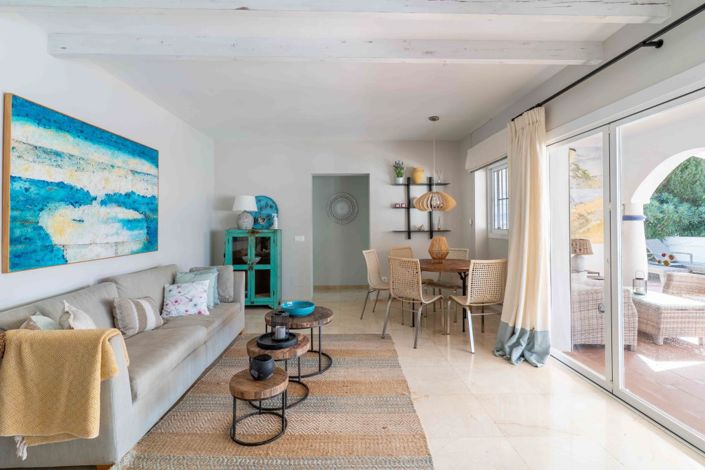 Image No.2-3 Bed Villa for sale