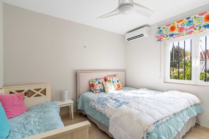 Image No.7-3 Bed Villa for sale