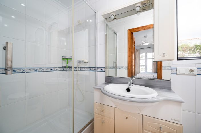 Image No.33-9 Bed Villa for sale