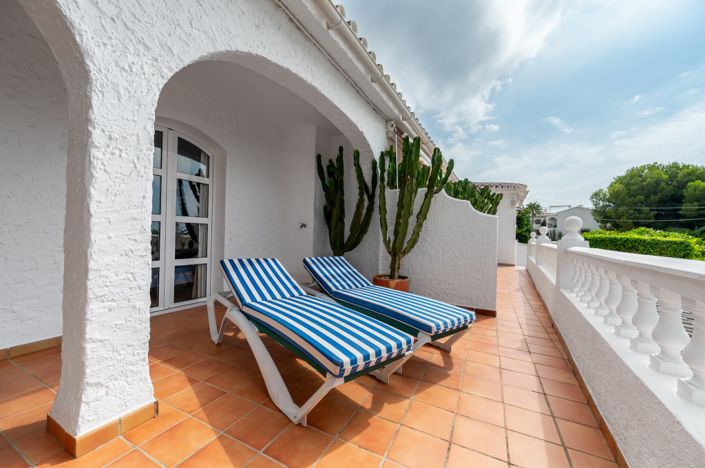 Image No.34-9 Bed Villa for sale