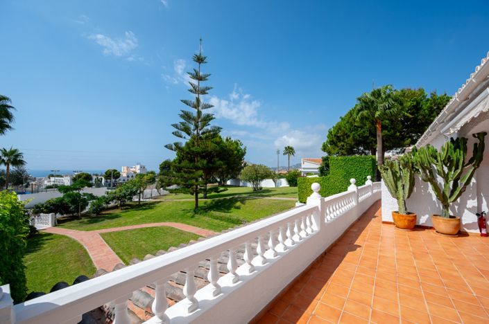 Image No.57-9 Bed Villa for sale