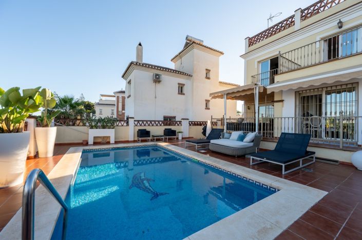 Image No.2-4 Bed Semi-Detached for sale