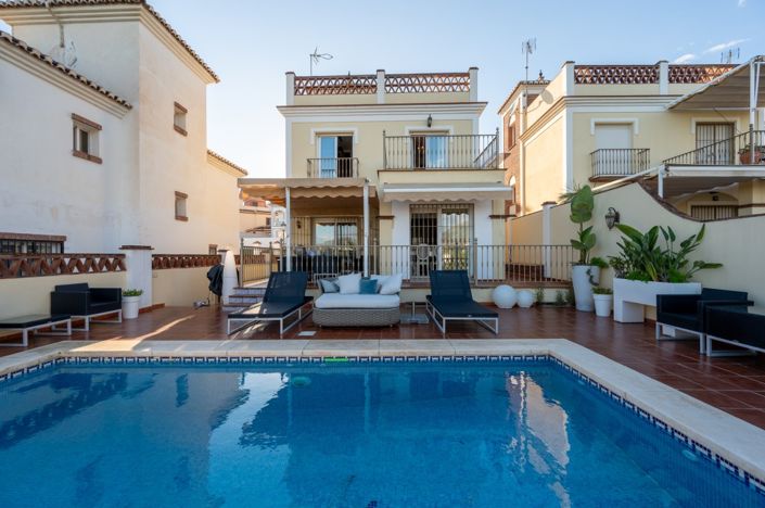 Image No.23-4 Bed Semi-Detached for sale