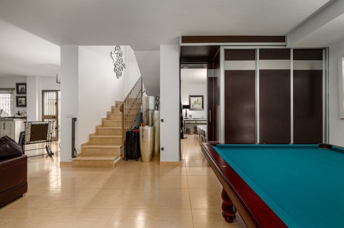 Image No.26-4 Bed Semi-Detached for sale