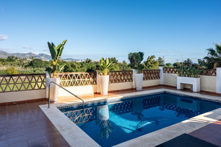 Image No.33-4 Bed Semi-Detached for sale