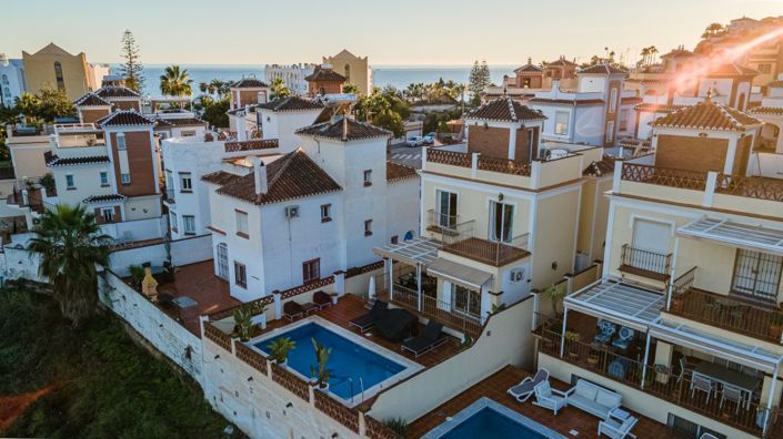 Image No.35-4 Bed Semi-Detached for sale