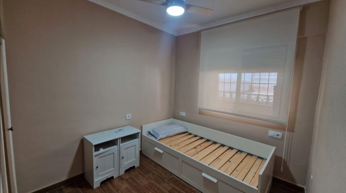 Image No.12-3 Bed Property for sale