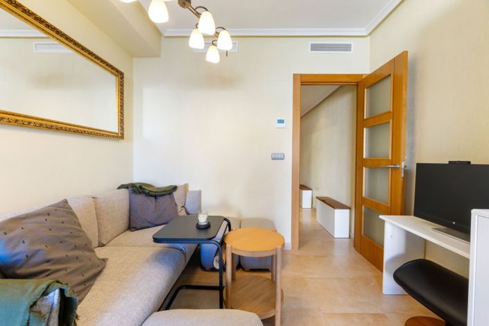 Image No.6-2 Bed Property for sale