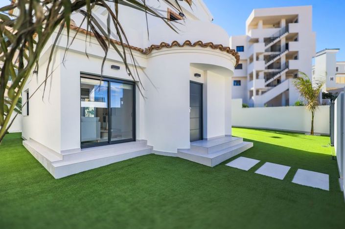 Image No.6-3 Bed Villa for sale