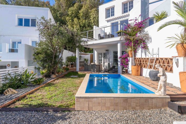 Image No.25-3 Bed Semi-Detached for sale