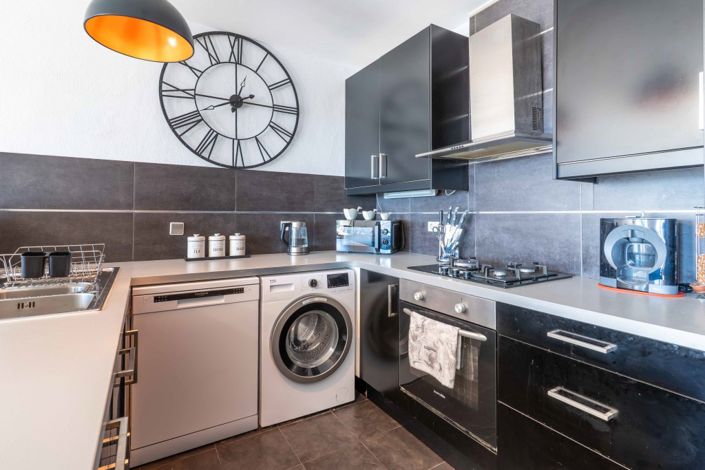 Image No.29-3 Bed Semi-Detached for sale