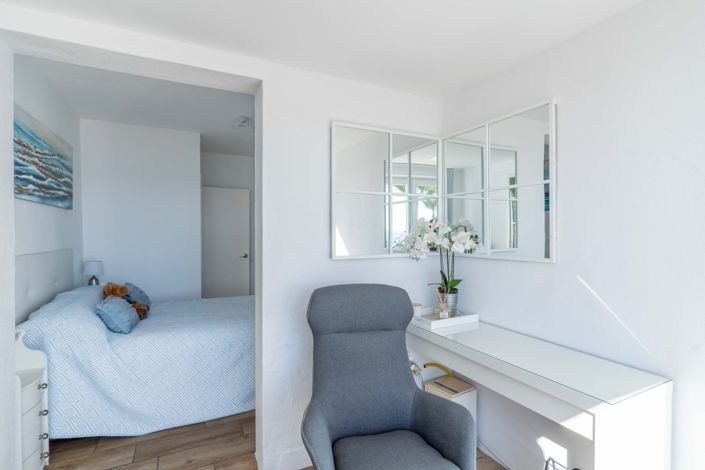 Image No.35-3 Bed Semi-Detached for sale