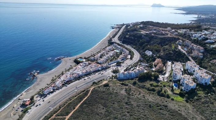 Image No.45-3 Bed Semi-Detached for sale