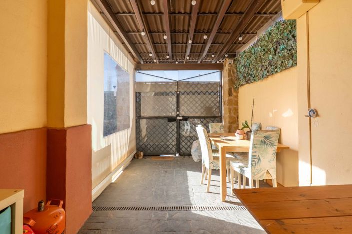 Image No.20-3 Bed Townhouse for sale