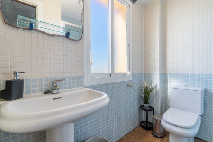 Image No.27-3 Bed Townhouse for sale