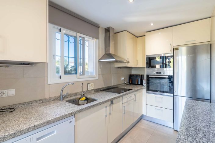 Image No.22-3 Bed Semi-Detached for sale