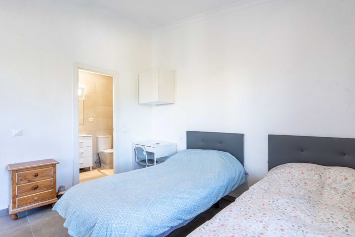 Image No.8-3 Bed Semi-Detached for sale