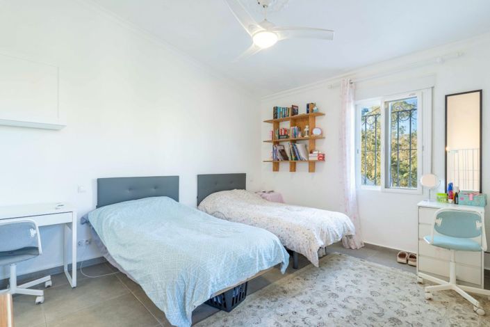 Image No.9-3 Bed Semi-Detached for sale