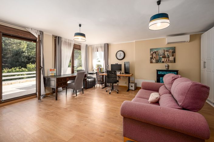 Image No.27-4 Bed Villa for sale