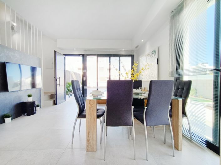 Image No.10-3 Bed Semi-Detached for sale