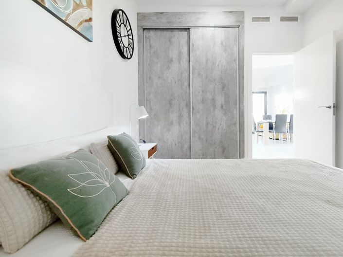 Image No.18-3 Bed Semi-Detached for sale