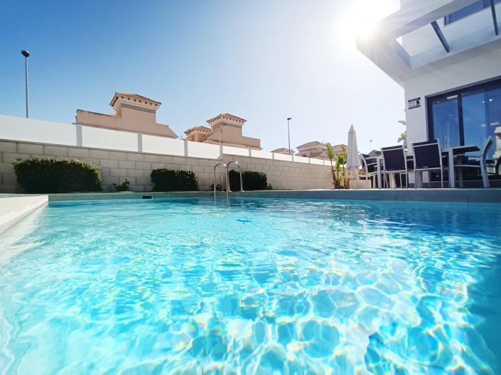 Image No.50-3 Bed Semi-Detached for sale