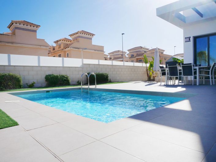 Image No.52-3 Bed Semi-Detached for sale