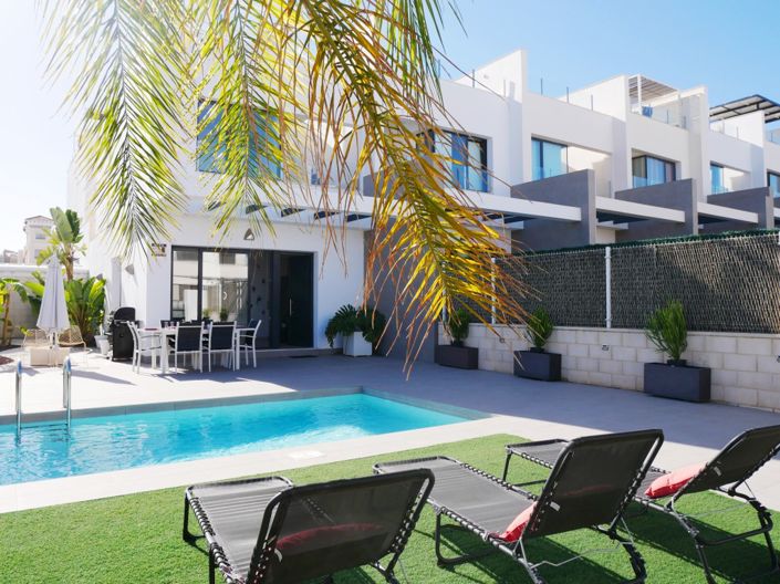 Image No.55-3 Bed Semi-Detached for sale