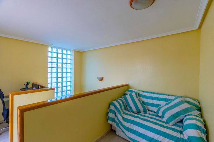 Image No.14-2 Bed Townhouse for sale