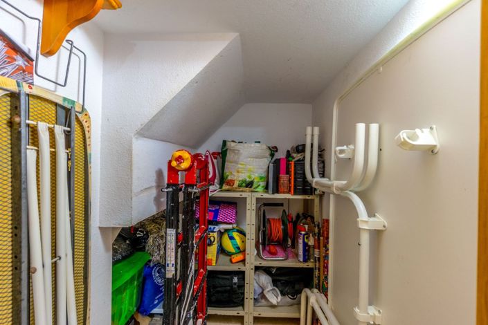 Image No.16-2 Bed Townhouse for sale