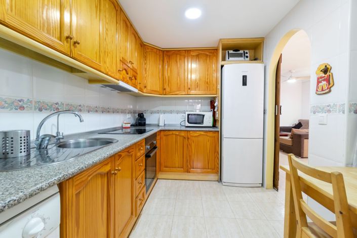 Image No.7-2 Bed Townhouse for sale