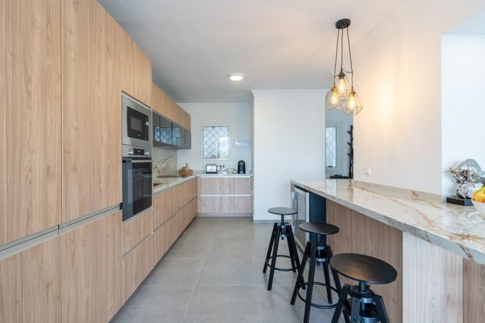 Image No.14-3 Bed Property for sale