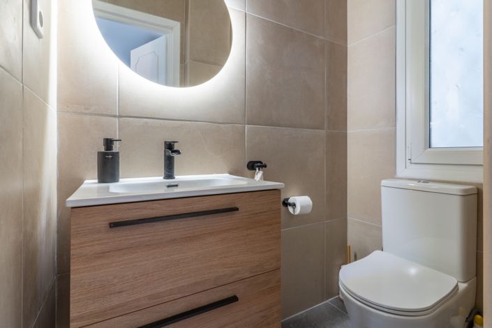 Image No.16-3 Bed Property for sale