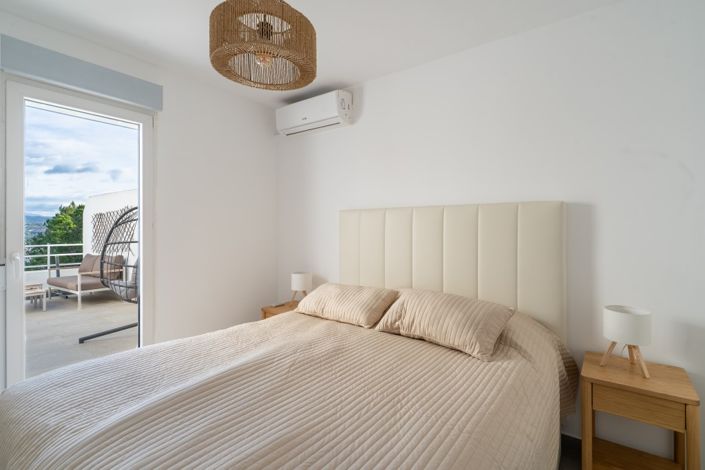 Image No.20-3 Bed Property for sale