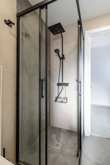 Image No.26-3 Bed Property for sale