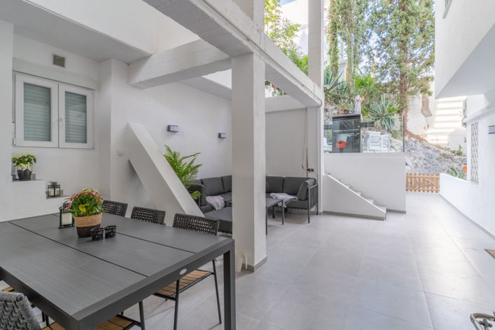 Image No.32-3 Bed Property for sale