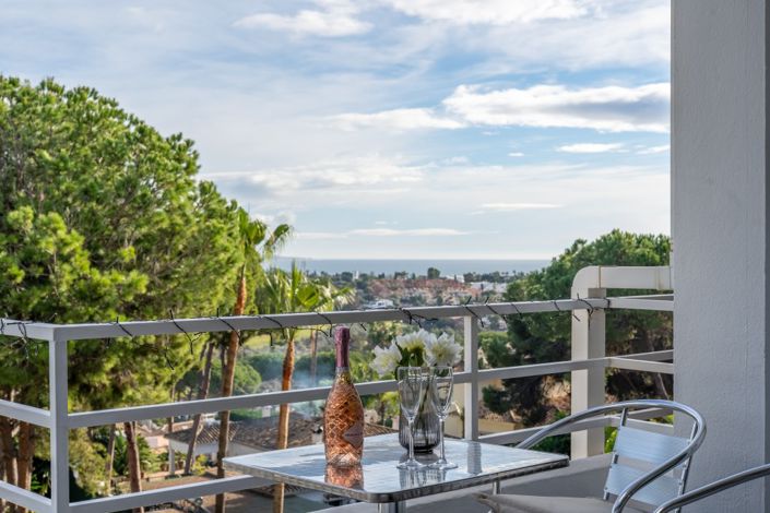 Image No.8-3 Bed Property for sale