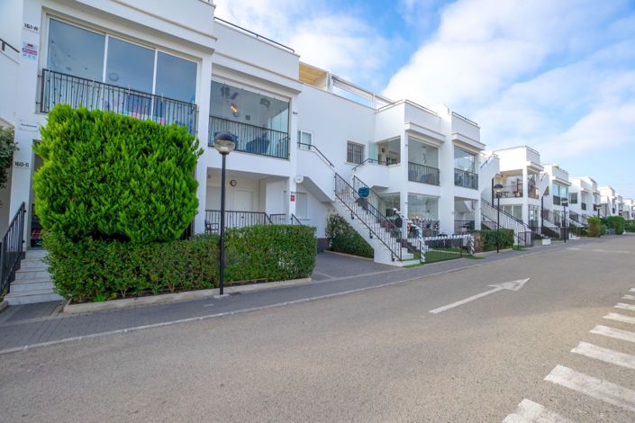 Image No.28-2 Bed Property for sale