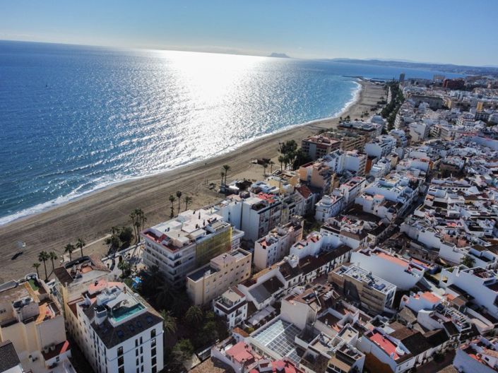 Image No.15-2 Bed Property for sale