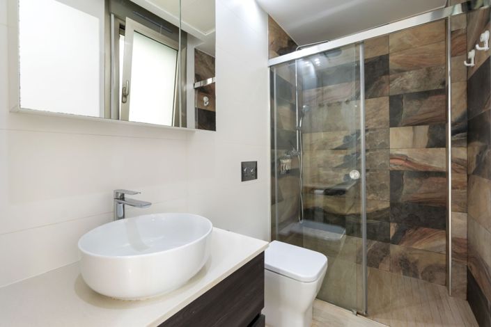 Image No.14-4 Bed Semi-Detached for sale