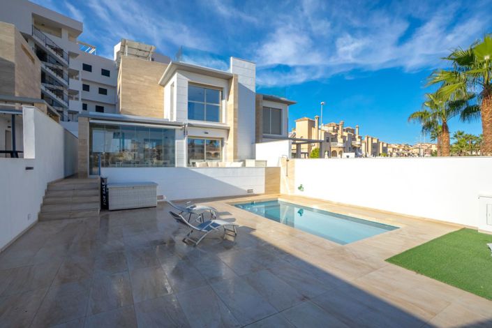 Image No.25-4 Bed Semi-Detached for sale