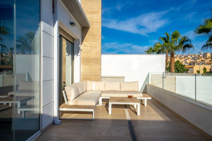 Image No.29-4 Bed Semi-Detached for sale