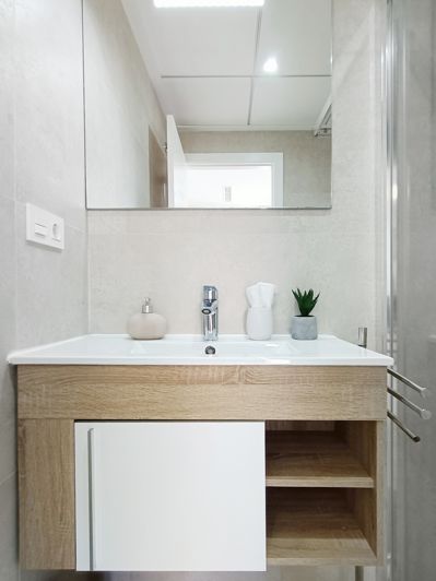 Image No.13-3 Bed Semi-Detached for sale