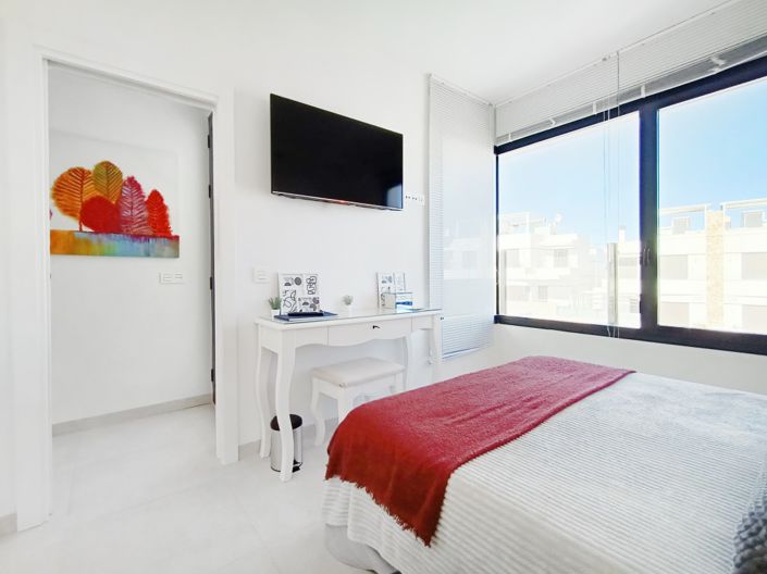 Image No.24-3 Bed Semi-Detached for sale